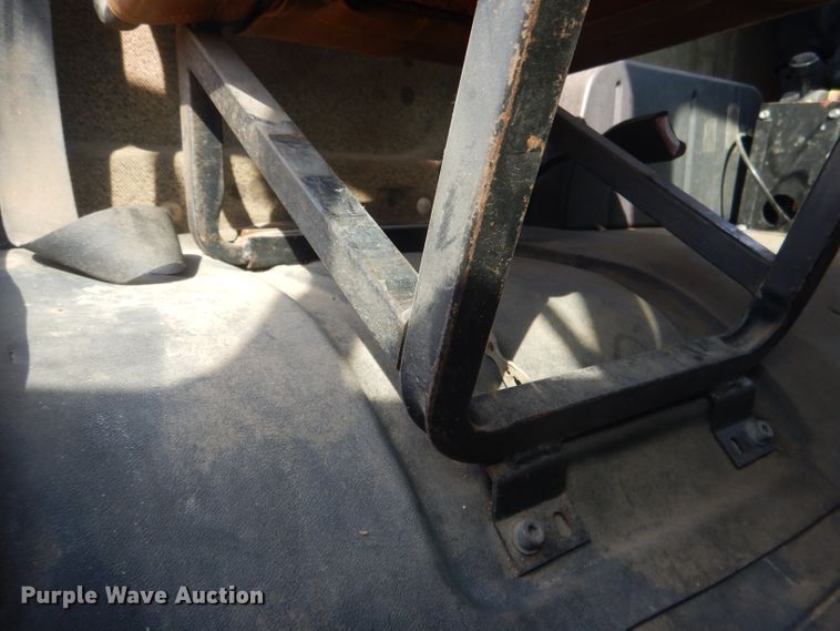 image for item DG4607 1989 Freightliner FLC112  semi truck