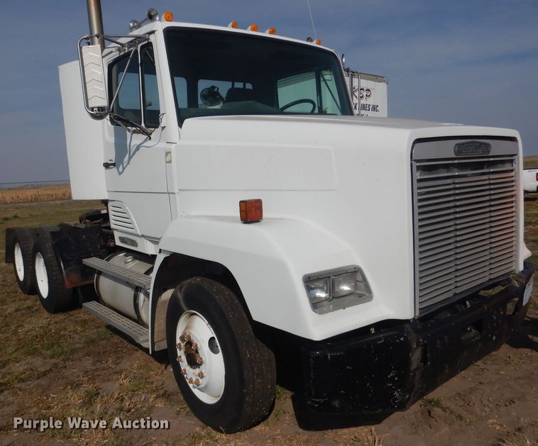 image for item DG4607 1989 Freightliner FLC112  semi truck