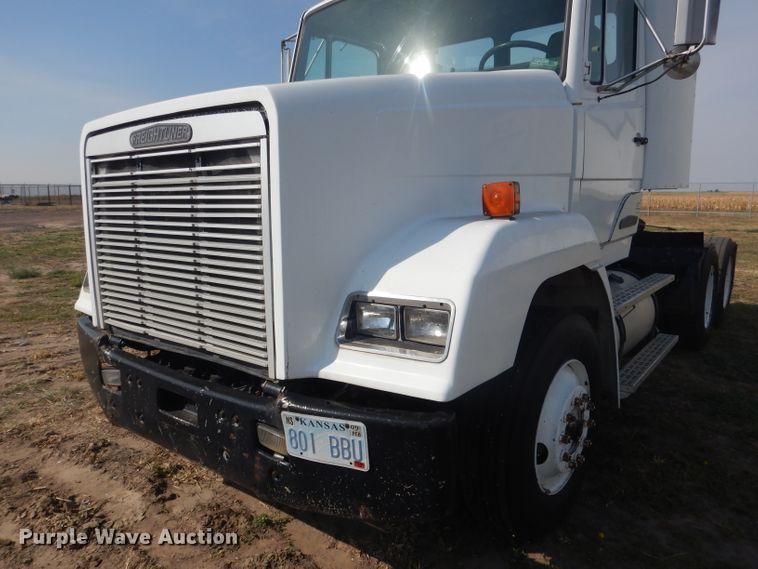 image for item DG4607 1989 Freightliner FLC112  semi truck