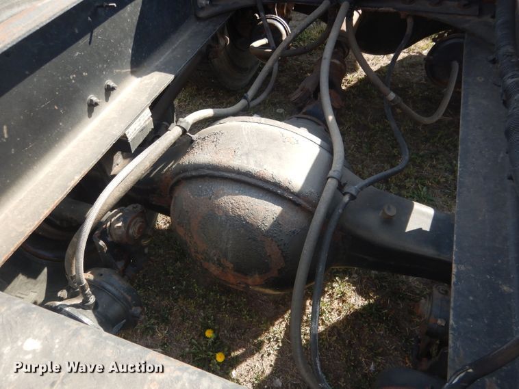 image for item DG4607 1989 Freightliner FLC112  semi truck