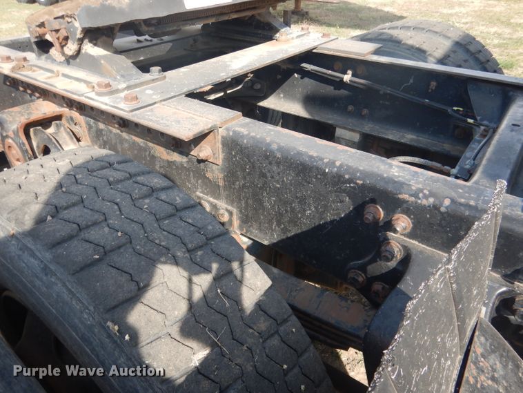 image for item DG4607 1989 Freightliner FLC112  semi truck