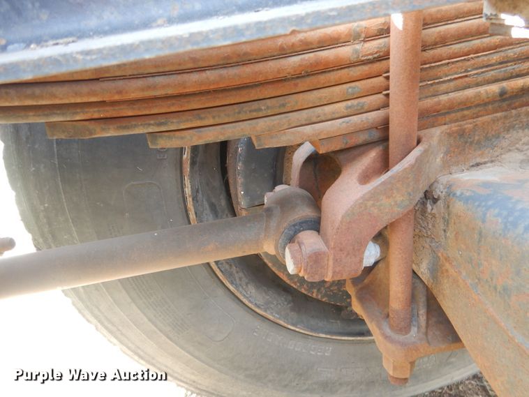 image for item DG4607 1989 Freightliner FLC112  semi truck