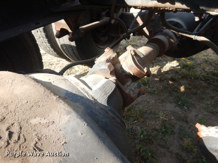 image for item DG4607 1989 Freightliner FLC112  semi truck