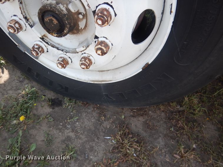 image for item DG4607 1989 Freightliner FLC112  semi truck