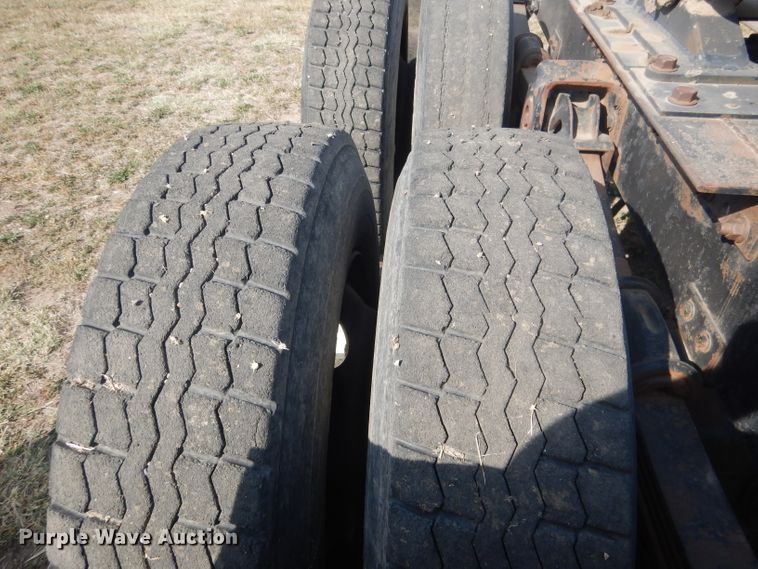 image for item DG4607 1989 Freightliner FLC112  semi truck