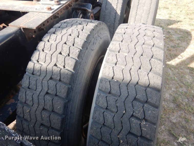 image for item DG4607 1989 Freightliner FLC112  semi truck