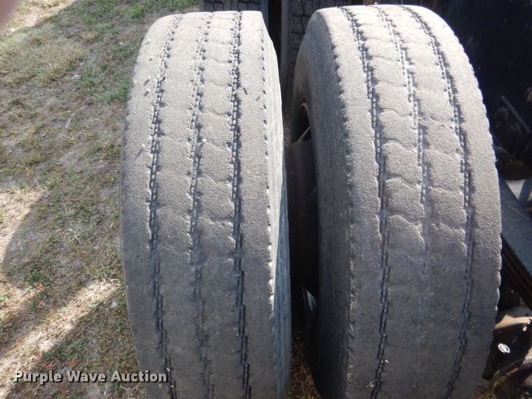 image for item DG4607 1989 Freightliner FLC112  semi truck