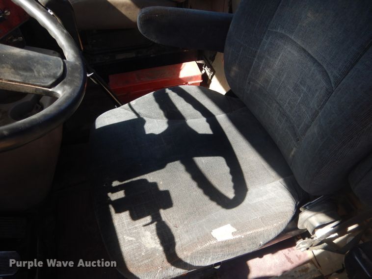 image for item DG4616 2003 International 9100i  semi truck