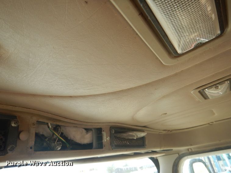 image for item DG4616 2003 International 9100i  semi truck