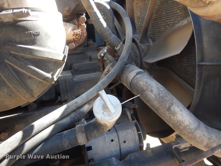 image for item DG4616 2003 International 9100i  semi truck