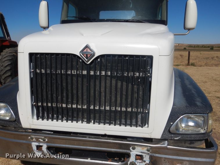 image for item DG4616 2003 International 9100i  semi truck