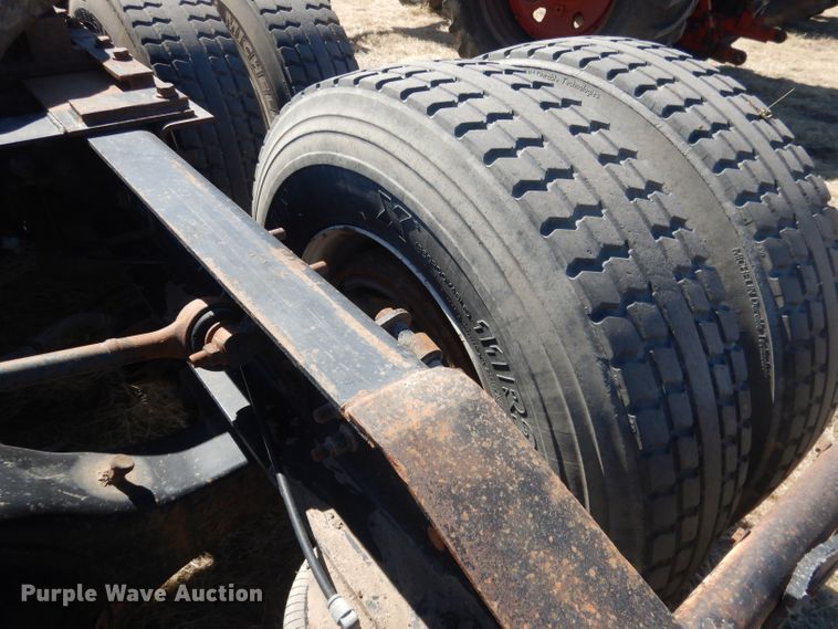 image for item DG4616 2003 International 9100i  semi truck