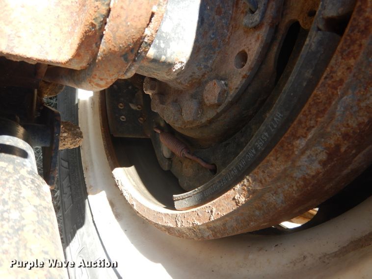 image for item DG4616 2003 International 9100i  semi truck