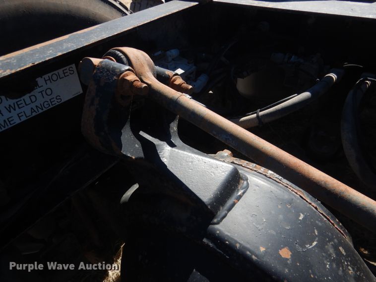 image for item DG4616 2003 International 9100i  semi truck