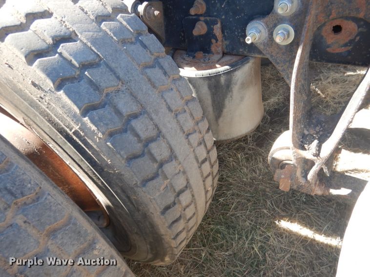 image for item DG4616 2003 International 9100i  semi truck