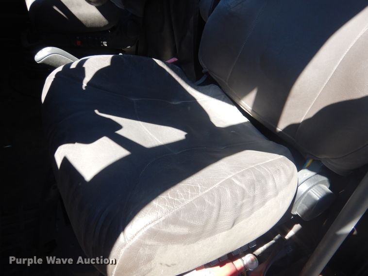 image for item DG4620 2015 Volvo VN  semi truck