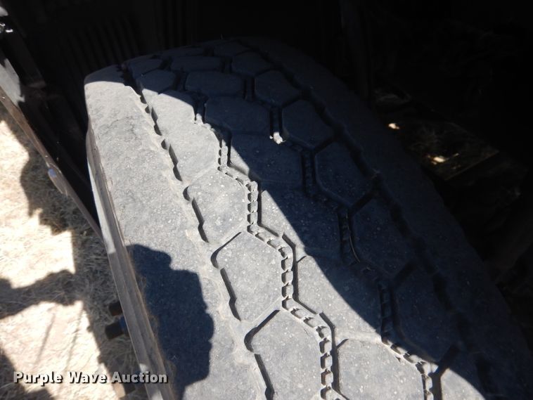 image for item DG4620 2015 Volvo VN  semi truck