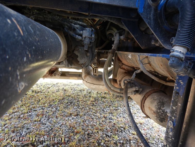 image for item DH0057 2013 Peterbilt 367  semi truck