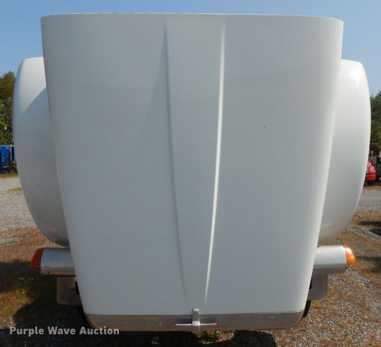 image for item DH0057 2013 Peterbilt 367  semi truck