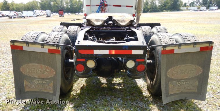 image for item DH0057 2013 Peterbilt 367  semi truck