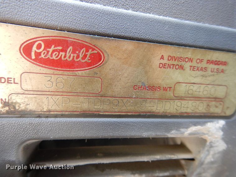 image for item DH0057 2013 Peterbilt 367  semi truck