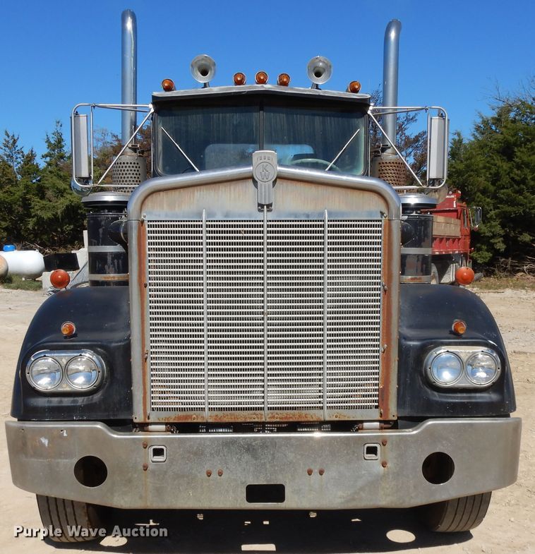 image for item DH0121 1980 Kenworth W900  semi truck