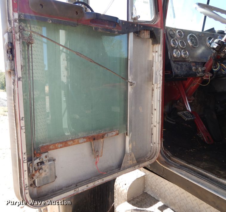 image for item DH0121 1980 Kenworth W900  semi truck