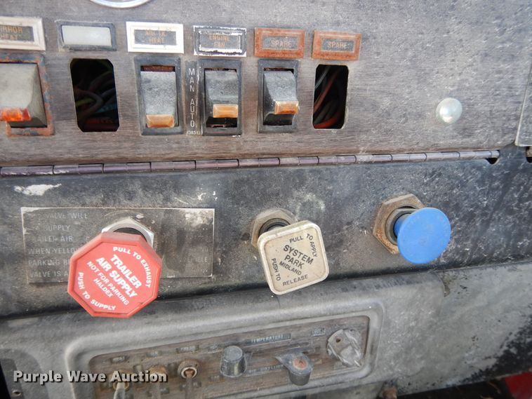 image for item DH0121 1980 Kenworth W900  semi truck