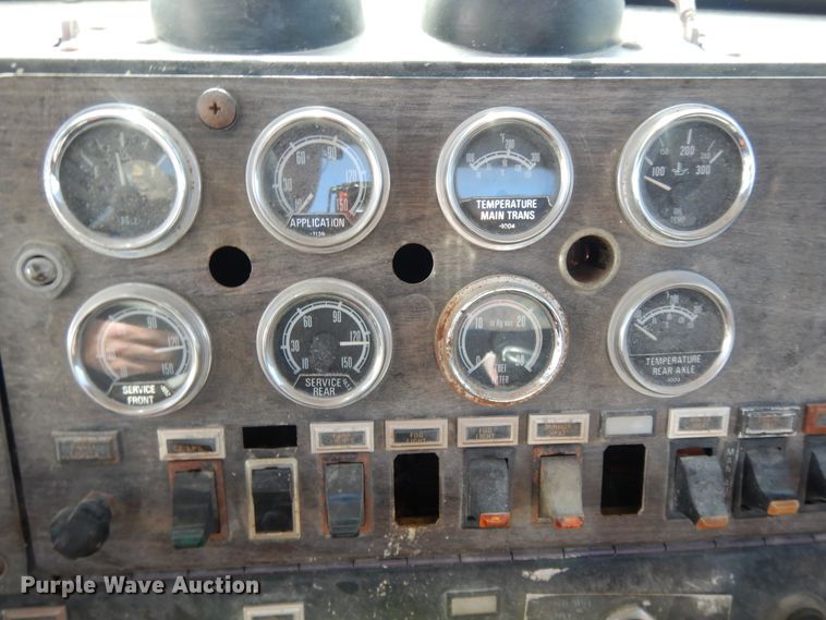 image for item DH0121 1980 Kenworth W900  semi truck