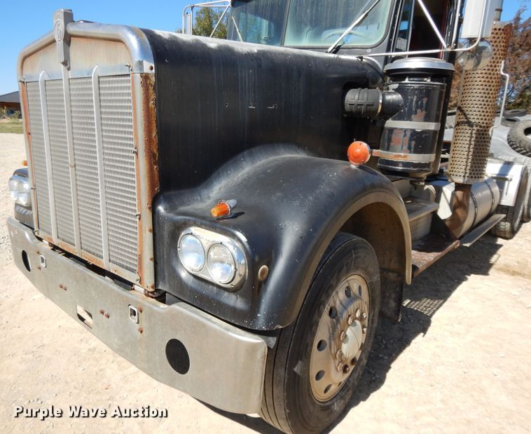 image for item DH0121 1980 Kenworth W900  semi truck