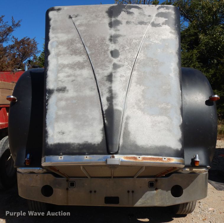 image for item DH0121 1980 Kenworth W900  semi truck