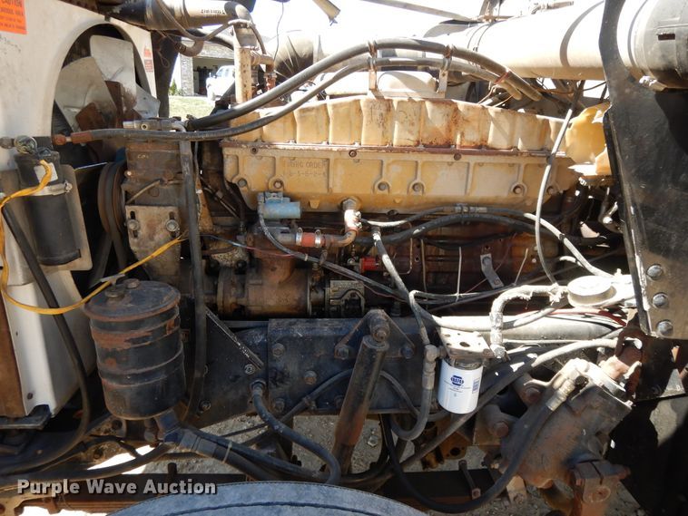 image for item DH0121 1980 Kenworth W900  semi truck