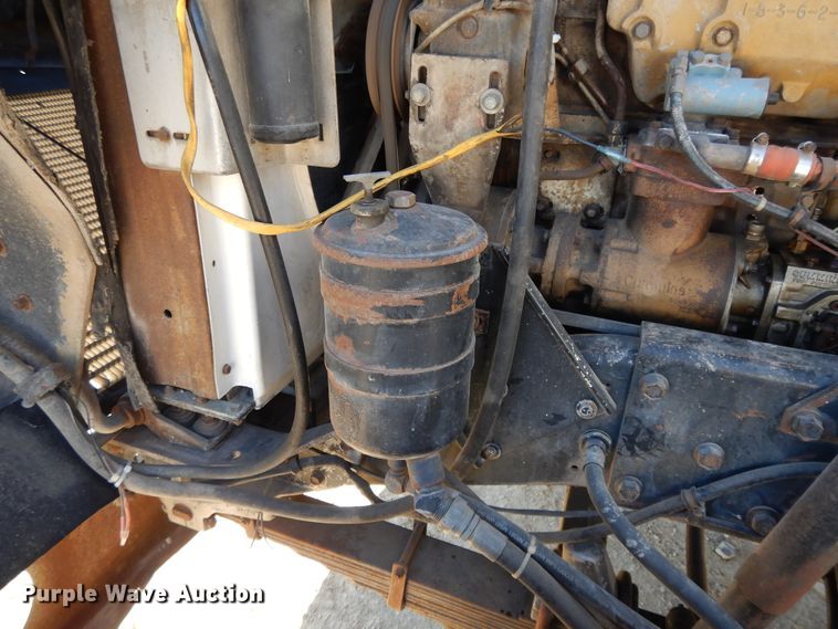 image for item DH0121 1980 Kenworth W900  semi truck