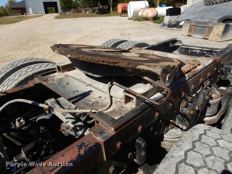 image for item DH0121 1980 Kenworth W900  semi truck