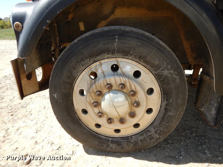 image for item DH0121 1980 Kenworth W900  semi truck