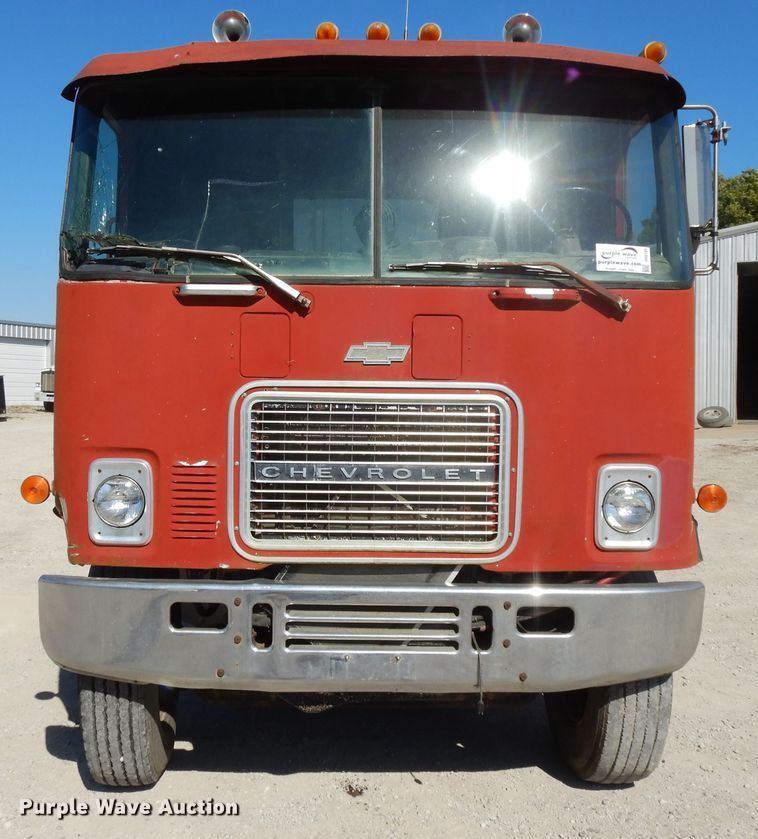 image for item DH0185 1973 Chevrolet Titan 90  truck cab and chassis