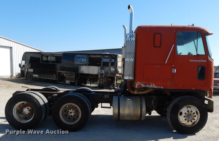 image for item DH0185 1973 Chevrolet Titan 90  truck cab and chassis