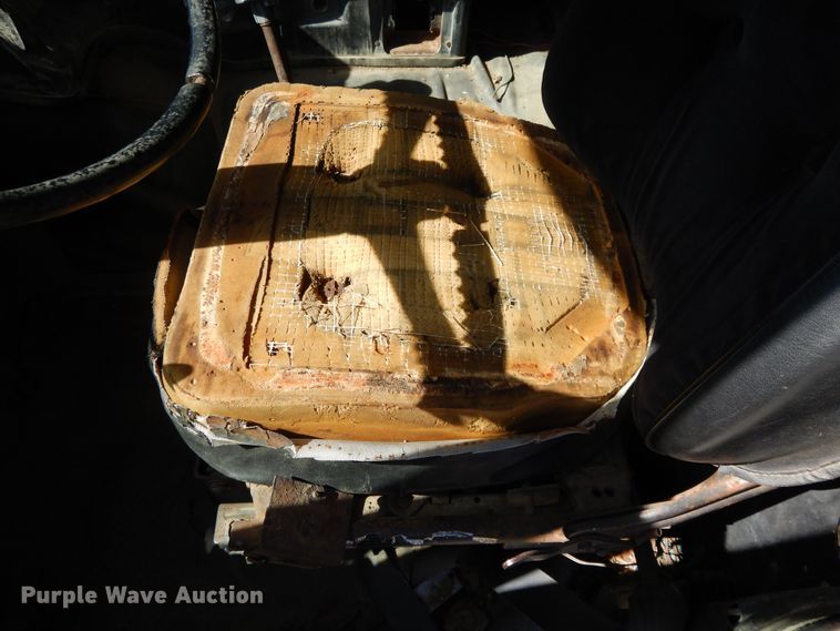 image for item DH0185 1973 Chevrolet Titan 90  truck cab and chassis