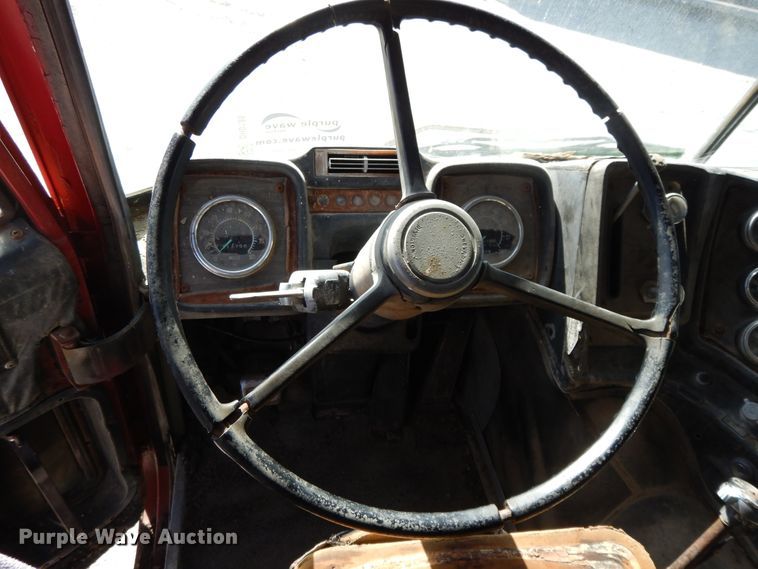 image for item DH0185 1973 Chevrolet Titan 90  truck cab and chassis