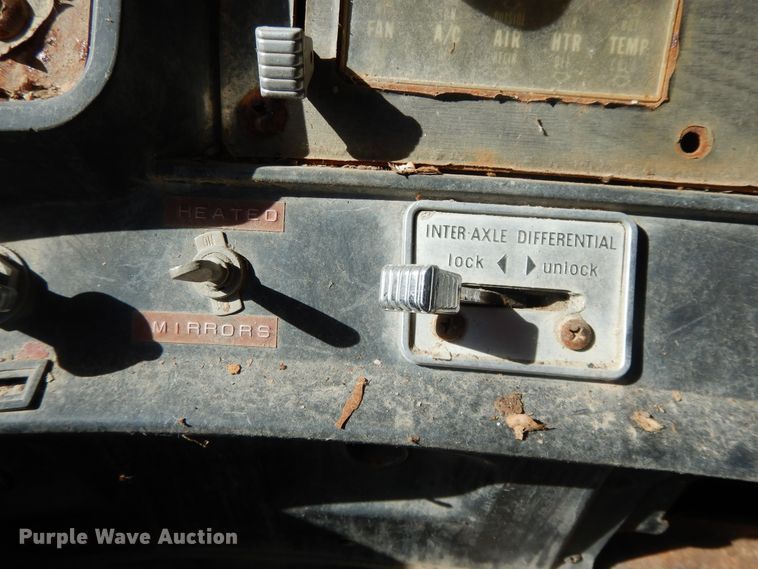 image for item DH0185 1973 Chevrolet Titan 90  truck cab and chassis