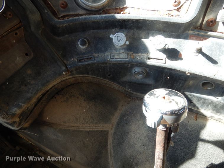 image for item DH0185 1973 Chevrolet Titan 90  truck cab and chassis