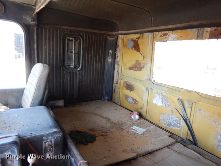 image for item DH0185 1973 Chevrolet Titan 90  truck cab and chassis