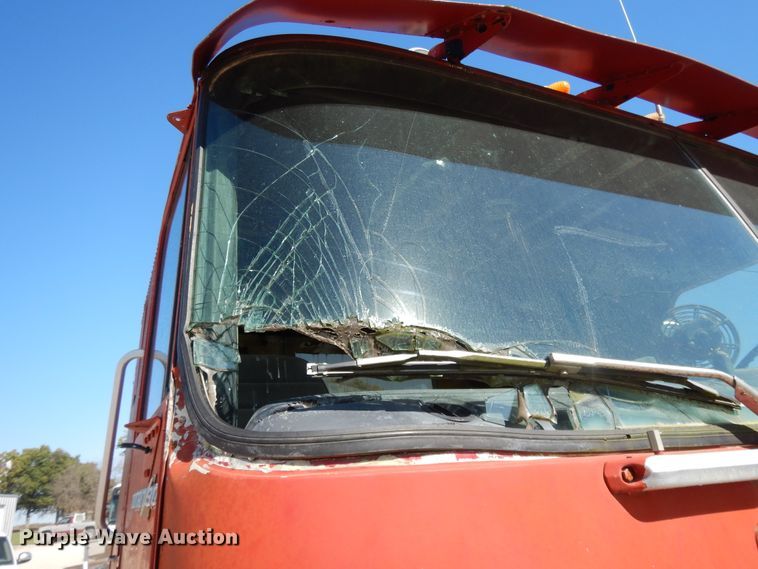 image for item DH0185 1973 Chevrolet Titan 90  truck cab and chassis