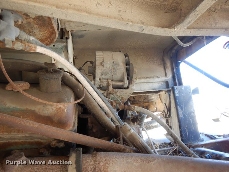 image for item DH0185 1973 Chevrolet Titan 90  truck cab and chassis