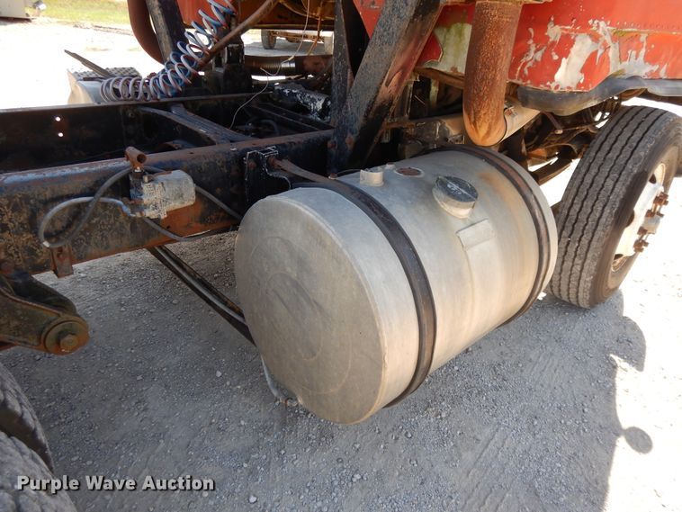 image for item DH0185 1973 Chevrolet Titan 90  truck cab and chassis