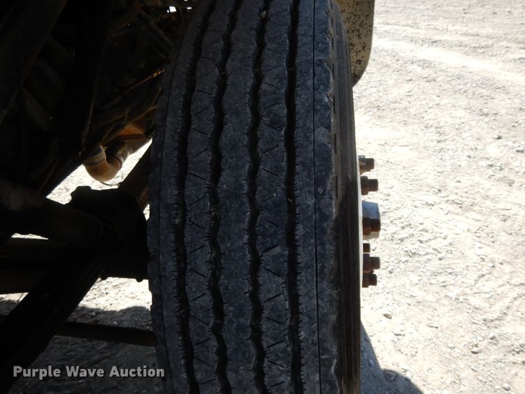 image for item DH0185 1973 Chevrolet Titan 90  truck cab and chassis