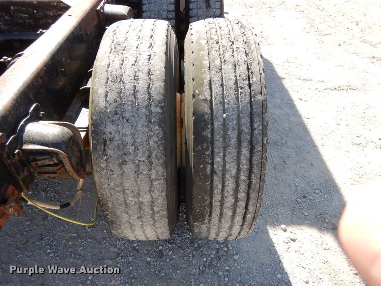 image for item DH0185 1973 Chevrolet Titan 90  truck cab and chassis