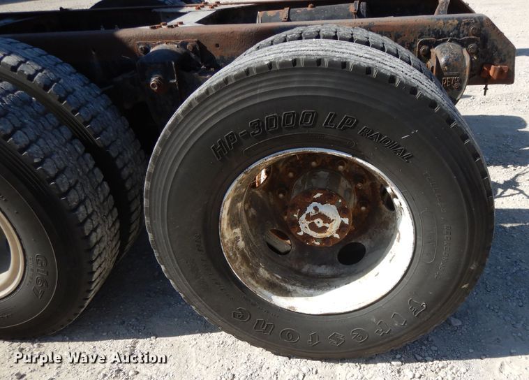 image for item DH0185 1973 Chevrolet Titan 90  truck cab and chassis