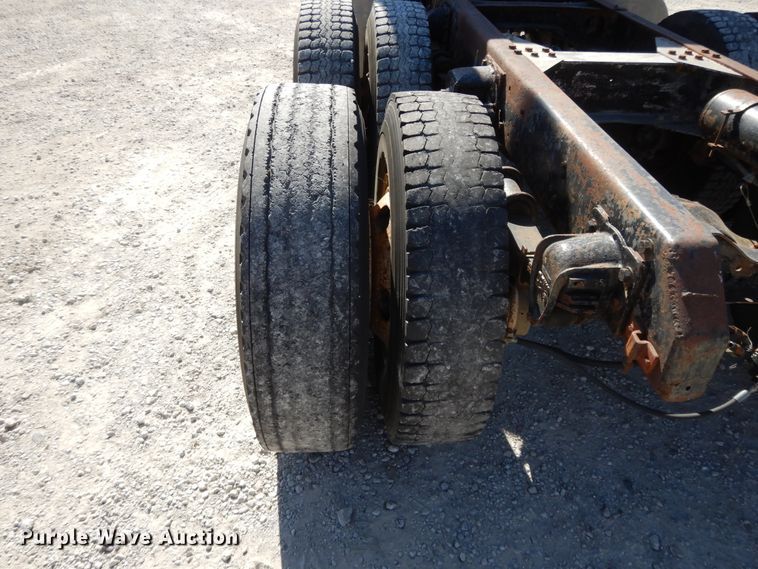 image for item DH0185 1973 Chevrolet Titan 90  truck cab and chassis