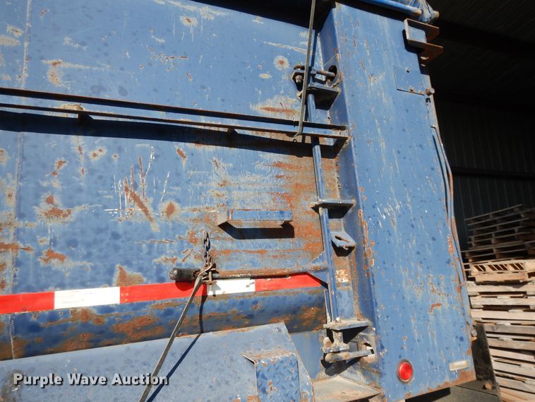image for item DH0197 1996 Montone end dump trailer